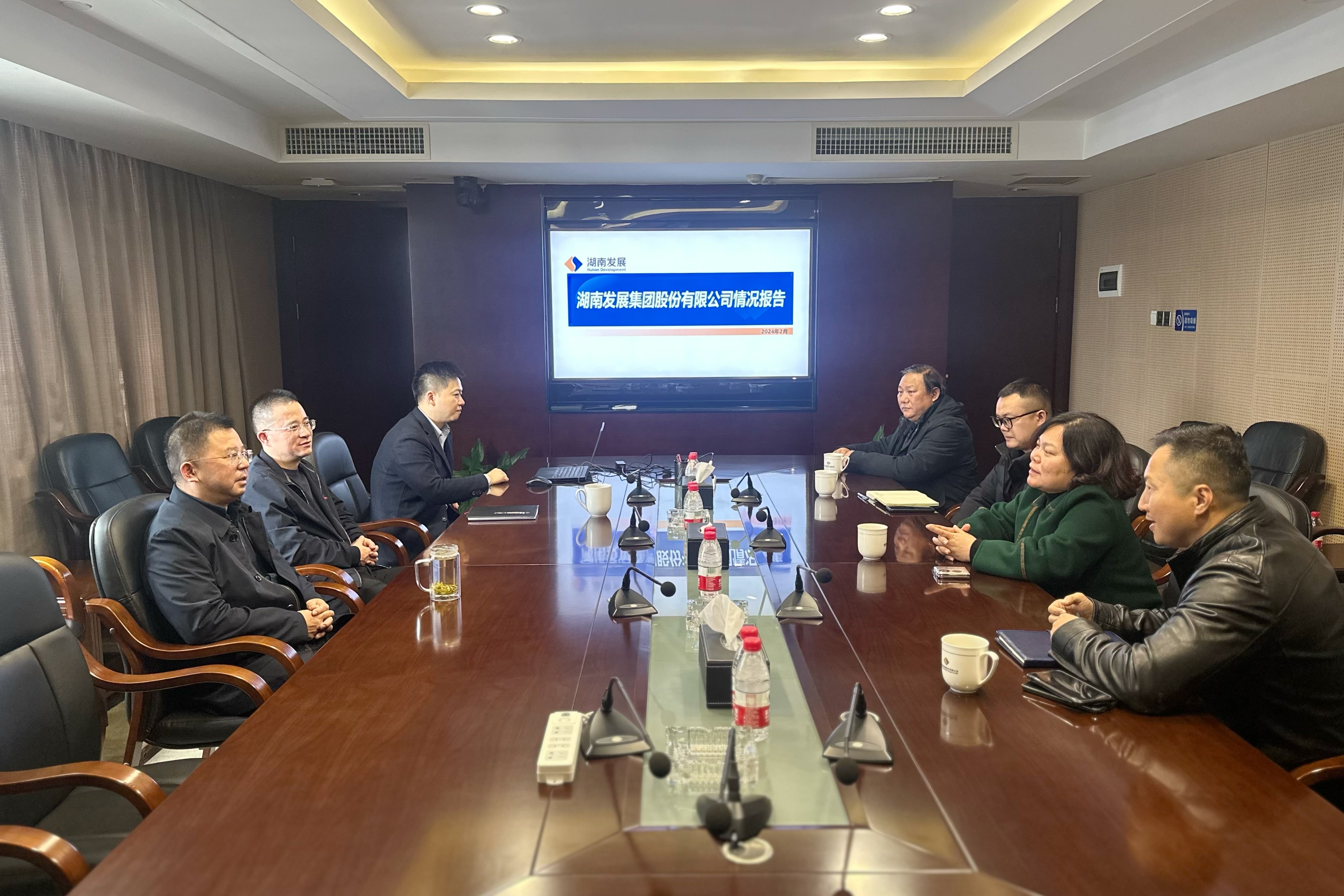 綏寧縣李熙橋鎮黨委一行赴湖南發展開展黨建聯村走訪座談 綏寧縣李熙橋鎮黨委一行赴湖南發展開展黨建聯村走訪座談